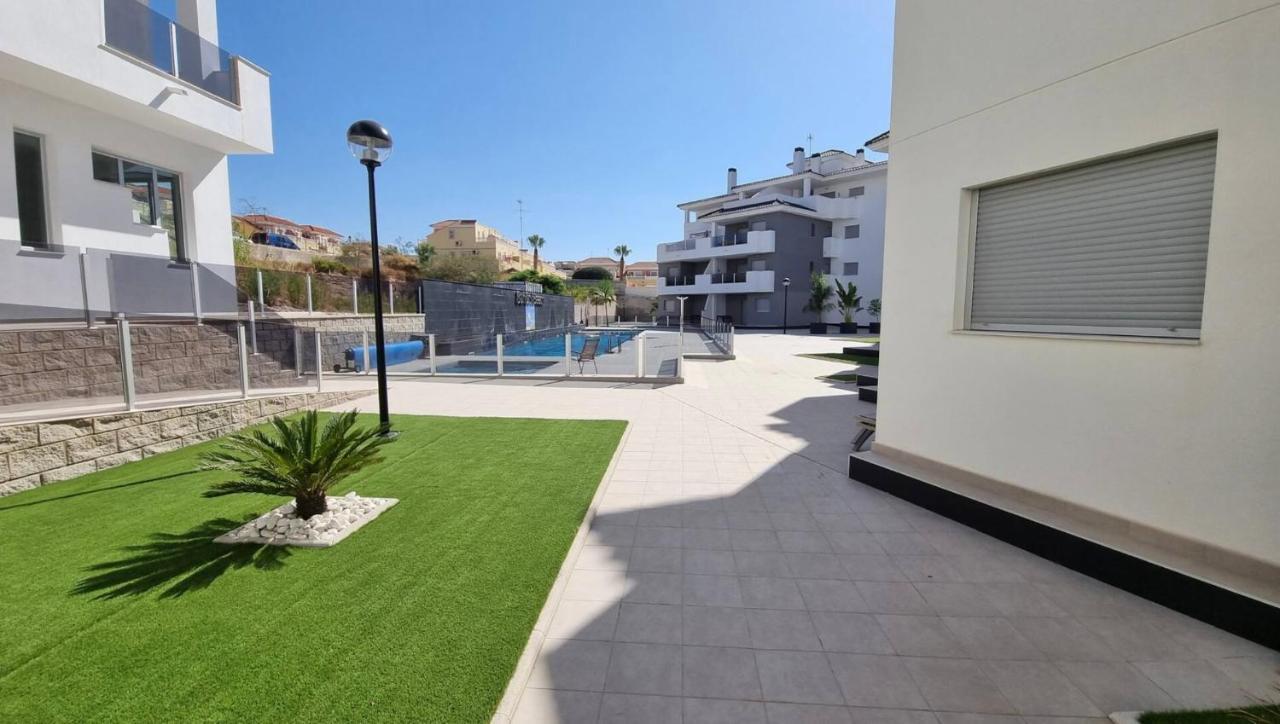Apartment Modern 3 Bedroom 7 Guests Sun Golf *